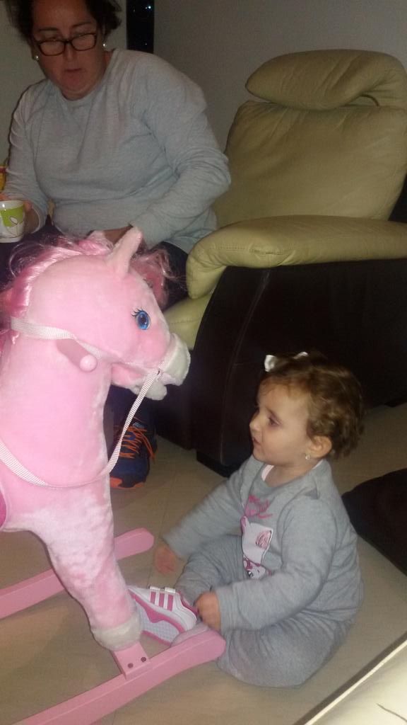 evajm60's tweet photo. Ya mismo un añito mi princesa.... http://t.co/1JhwsItWXd