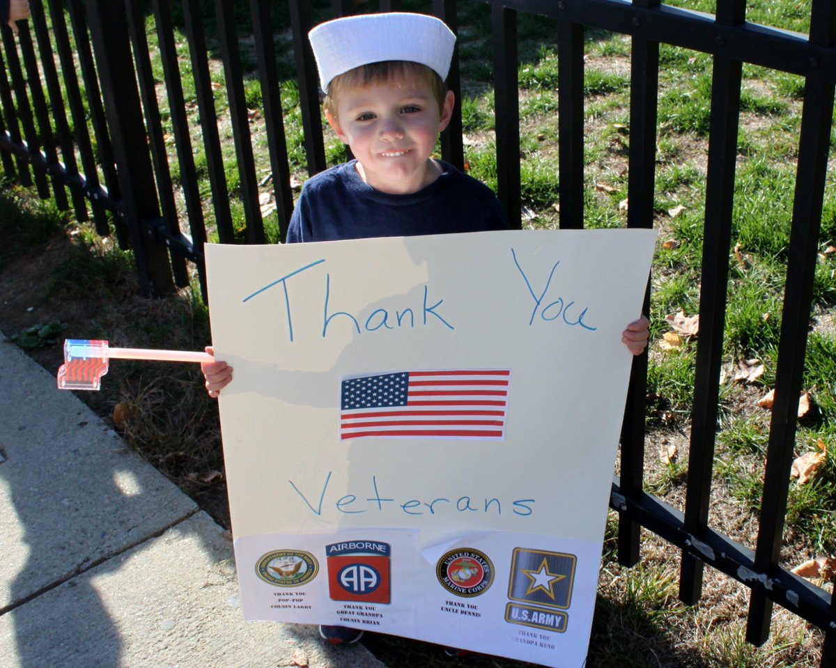 MakingCareEasie's tweet photo. Happy #VeteransDay on behalf of all of us at @makingcareeasie #Thanksavet http://t.co/gsoTnPeN9y