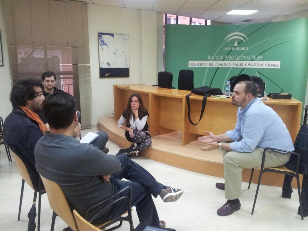 MalagaOption's tweet photo. Mentorización con @impulsor_es , @masquegourmet @Forma_Masiva @FabricaPrint @YuphomeSpain  @proclases @Poliedricom http://t.co/9FNe1M7Rcf