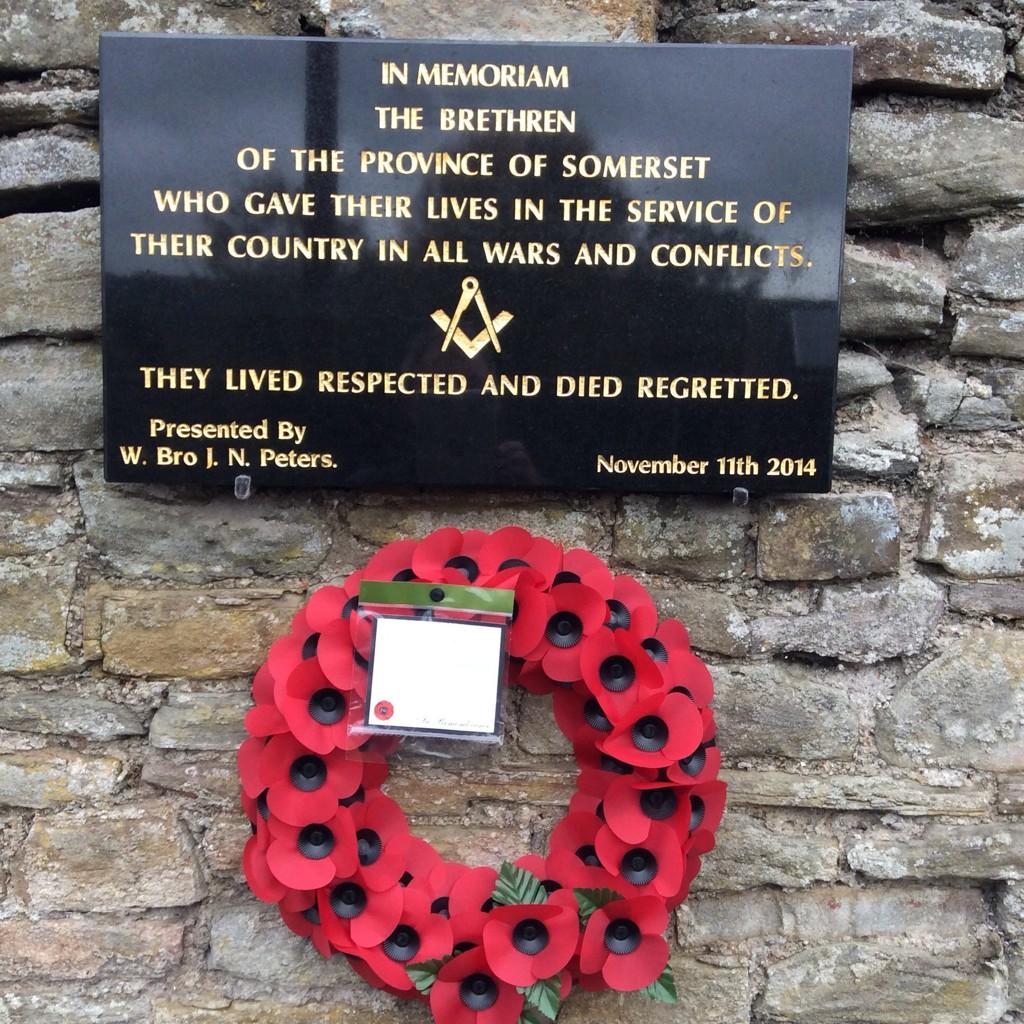 _backwell's tweet photo. W.Bro John Peters a member of Backwell 7964 presenting a memorial plaque at Nailsea http://t.co/2xkDDRcbn5