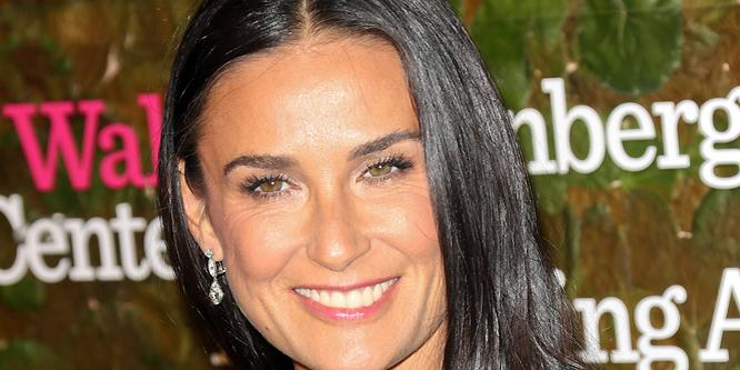  Happy 52nd Birthday to Demi Moore! 