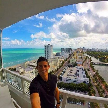 JamesRodrigueFC's tweet photo. James style ;)

#James #RMLive http://t.co/e68WBb8j1I