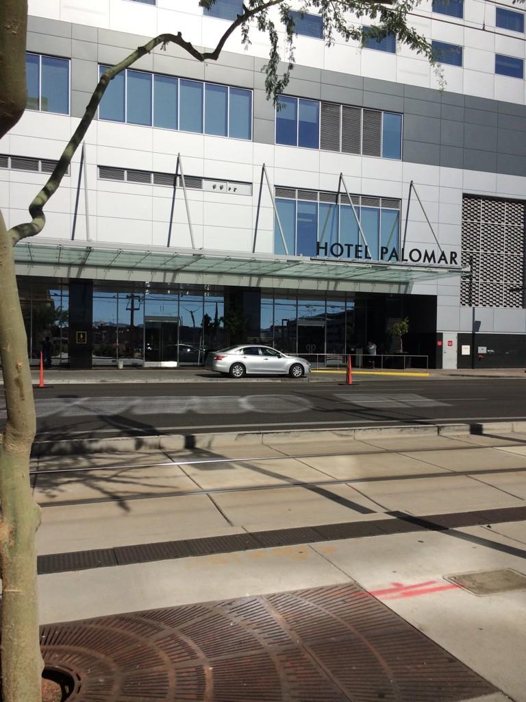KassidiAdel's tweet photo. We're here๐ญ๐ญ
#5SOSAttack #5sosaz http://t.co/4pwEFy3Soa
