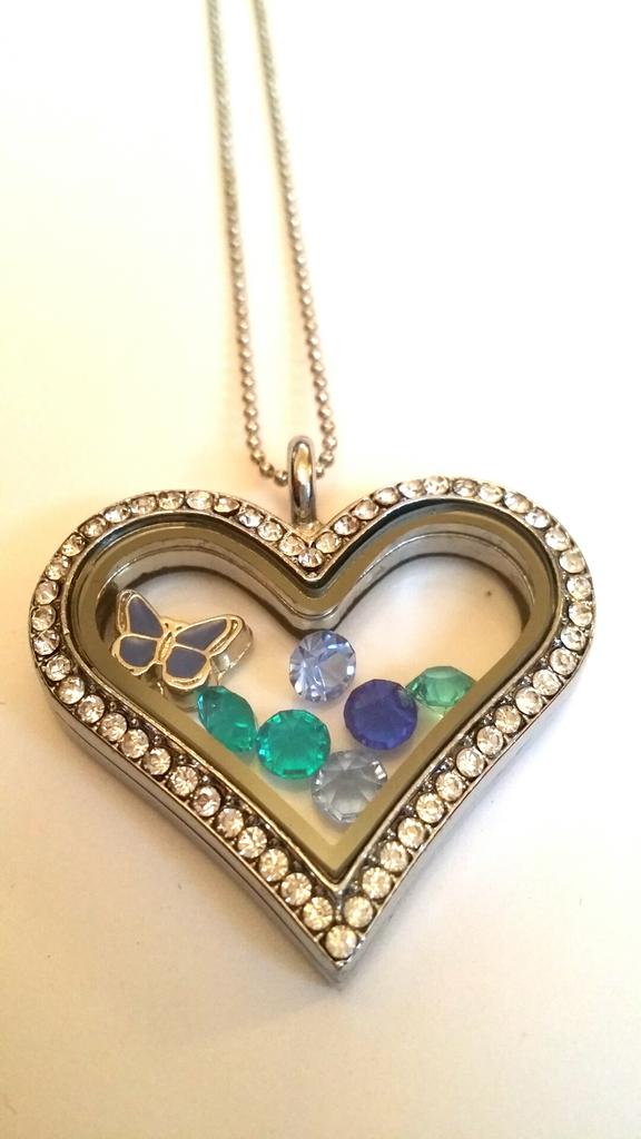 PopItInALocket's tweet image. #womaninbiz #wineoclock #grow2gether #wedding #christmas #giftideas #jewelry #livinglockets