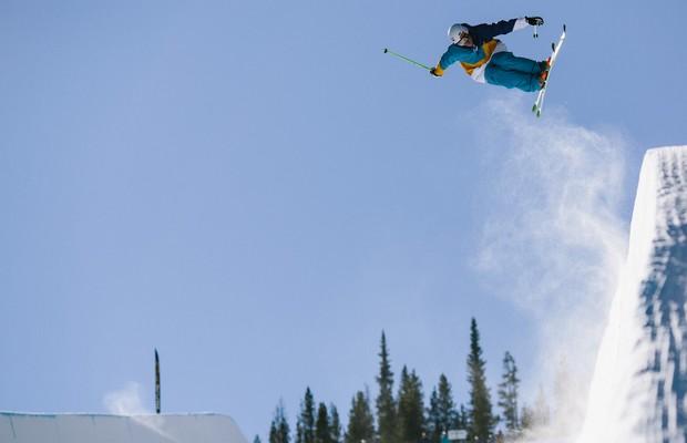 Grâce à <a href="/Airbnb/">Airbnb</a>, les membres du Freeski Project se sentiront à la maison partout dans le monde bit.ly/1tDqVNg