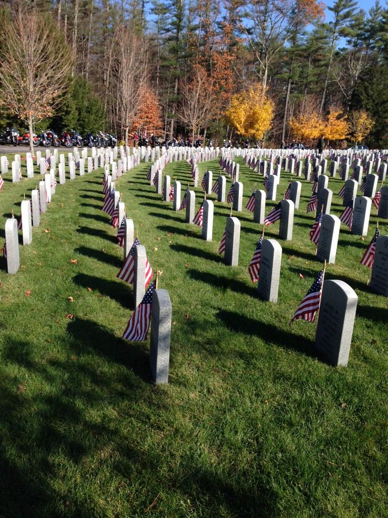 SeeWhy_NHserves's tweet photo. Thank you to all those who have served. Happy Veterans Day! #makebetterhappen @CityYearNH http://t.co/t2SnDHvmE4