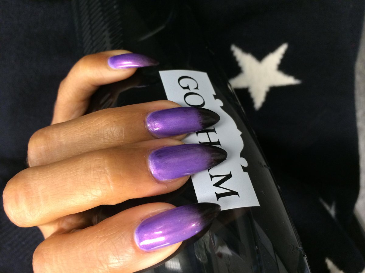 FishMooneyNYC's tweet photo. #fishmooney nails by @enamelle from last nights episode of @Gotham FIYAH! http://t.co/W5fdghaU3r