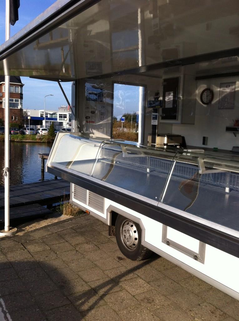 Vandaag transparant scherm geplaatst in viskar. Laat de kou maar komen!