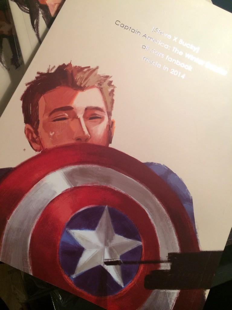 @Hamlet_Machine @onorobo the fanbooks came in!!! The color came out perfect it's so beautiful!! 