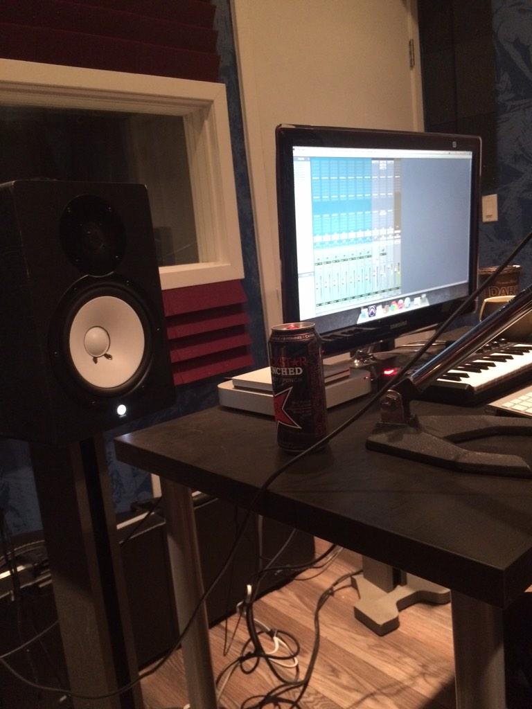 ScreamAtShadows's tweet photo. The studio is proving to be a good venture.Well worth it amazing quality  @SkyAnchorStudio -kyle http://t.co/tG4bdh0WEY