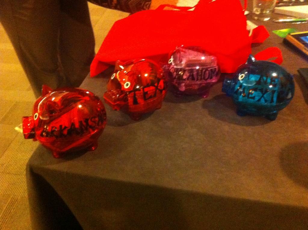 2010jyo's tweet photo. Four state piggies racing for the win but no Louisiana.  Hoping it hasn't been pig-napped. #swasap2014 #TRIOworks http://t.co/SzfwYfdqp9