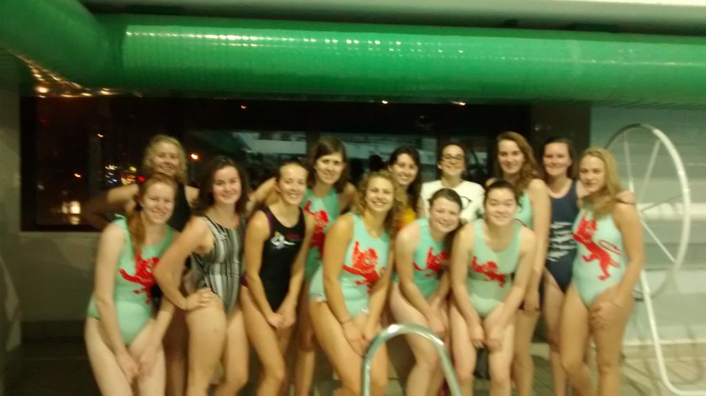 Fran__Nice's tweet photo. Ladies waterpolo vs Kings for U Polo http://t.co/RuIdILlGBL