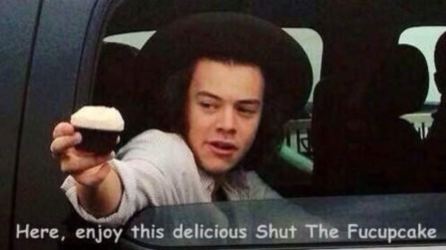 1D5SOSlord's tweet photo. All the people spamming Liam on my feed. #liamdidntfollowmefollowparty #MurraryFTW http://t.co/vD9Jk1E9C3