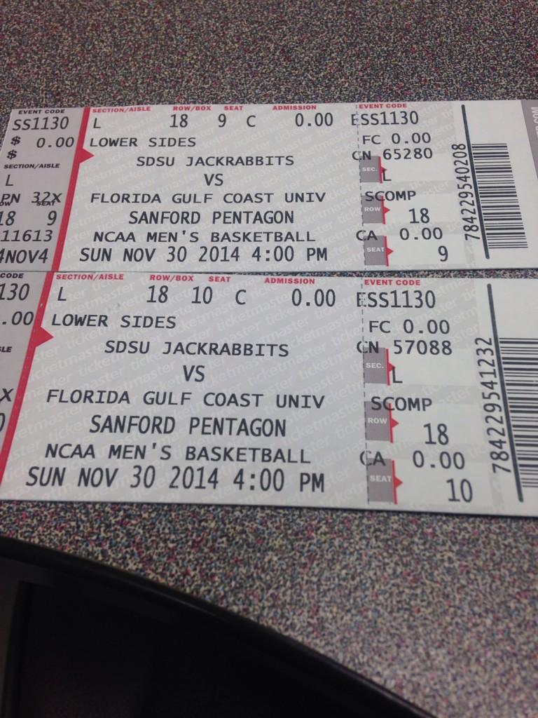 GoJacksSDSU's tweet photo. RT to enter! Pair of tickets up for grabs for 11/30 showdown with Dunk City at @SanfordPentagon. Tickets still remain http://t.co/xCBFhpLOf9