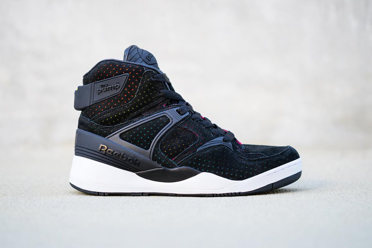 m_anth0ny's tweet photo. “@HYPEBEAST: .@Sneakersnstuff teams up with @Reebok for a very fresh 25th Anniversary Pump: http://t.co/cm4mX37esF http://t.co/Dmu1SjymaS”