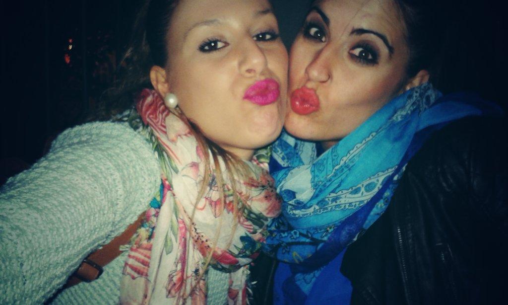 1sandraC's tweet photo. Te suena??? @lara90s yo creo que estos colores nunca nos faltarann http://t.co/VQCIbk0bJb