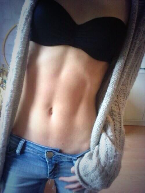 Живот девушки. Плоский женский живот. Пресс у девушек. Фигура с плоским животом. Красивый живот.