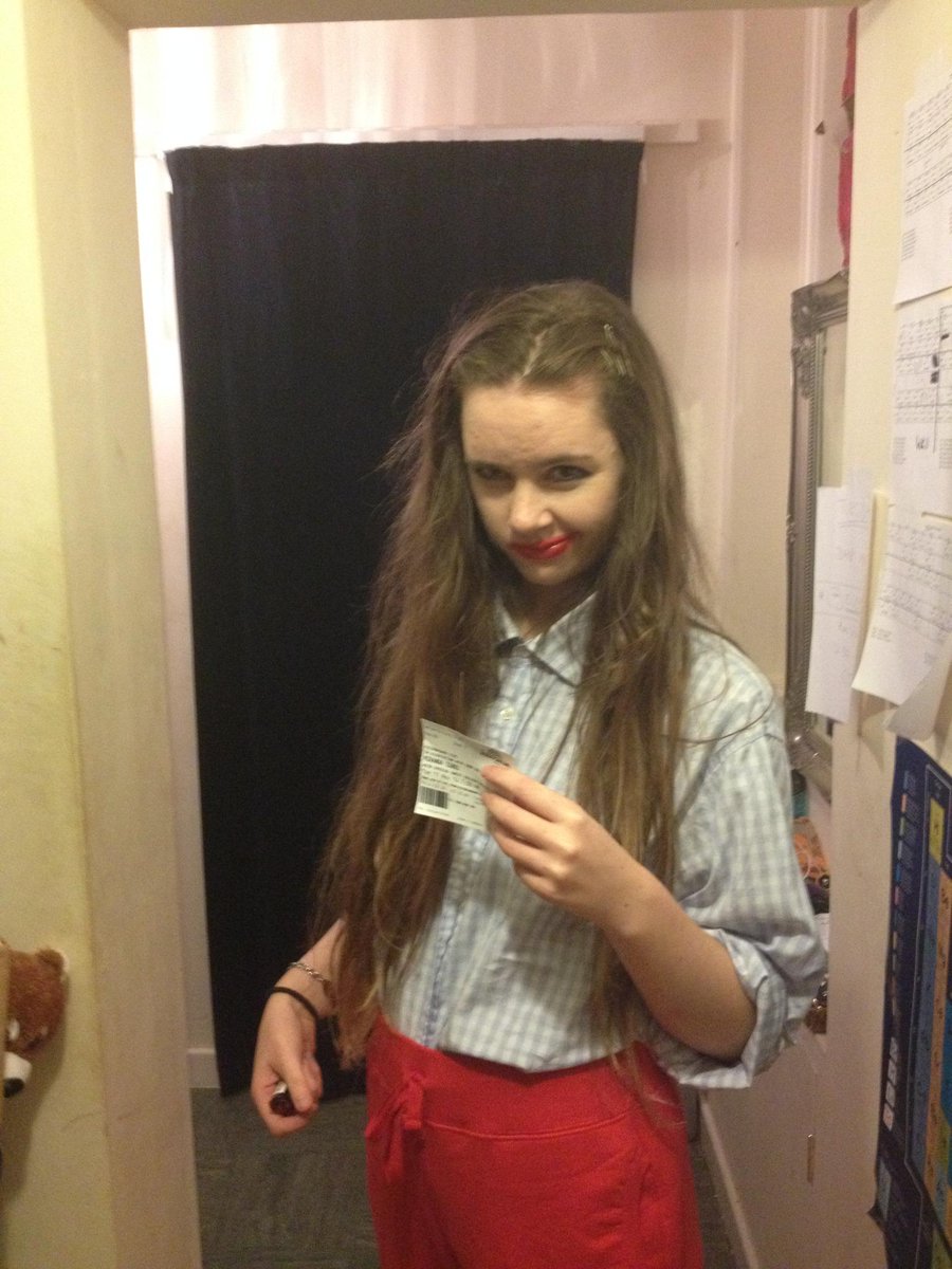 rueberries's tweet photo. @MirandaSings I made myself bootiful to see you in Liverpool today but you were more bootiful #ImAMirandaModel http://t.co/azWbIayJRv