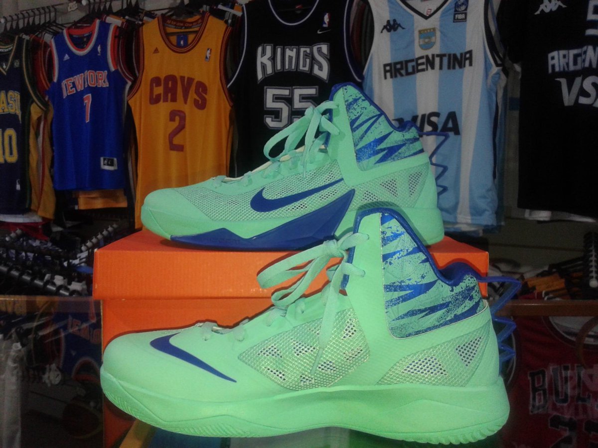 SDBasketStore's tweet photo. Recién llegadas #NikeHyperfuse disponible en talle 11.5 US! http://t.co/VifDkAvcLW http://t.co/2p6Tp0q7sK