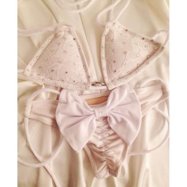 Pretty_Ripped's tweet photo. Did you know we make bikinis for other events too? #bridalbikinis #prettyripped #eventbikinis #vegasbikinis http://t.co/hXx8WZ50nr