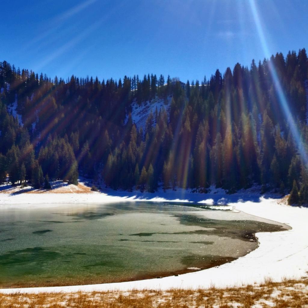 dannahyer's tweet photo. #adventuretuesday #desolationlake @SamsungMobileUS @VisitUtah @ChaseThomason @LoriPrichard awesome hike http://t.co/7diY6yPXBu
