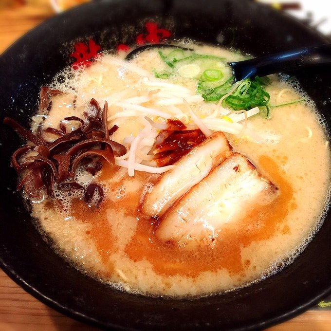 (｡･･)ﾉぉはょぅ♪ 土曜日食べに行った大好きな ラーメン(*&bull;̀ᴗ&bull;́*)و ̑̑♡♡ 三キロも重くなった（笑）！！ http://t.co/qqp0w0YyUQ