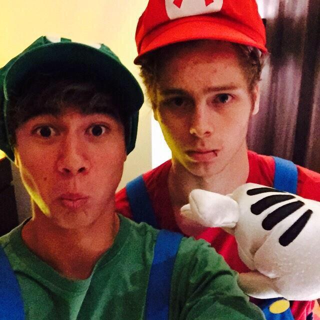 5sosdrawnbadly tweet picture