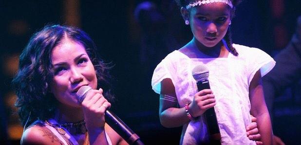 Colormetiff_'s tweet photo. Jhene aiko and her Daughter ☺️😍❤️ http://t.co/J9hJUpL69z