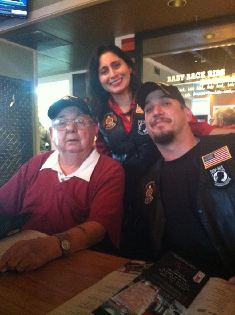FiscusRyan's tweet photo. #todayschilis  Truly blessed to share this day at Chili's with my family http://t.co/pEz2F9cxTf