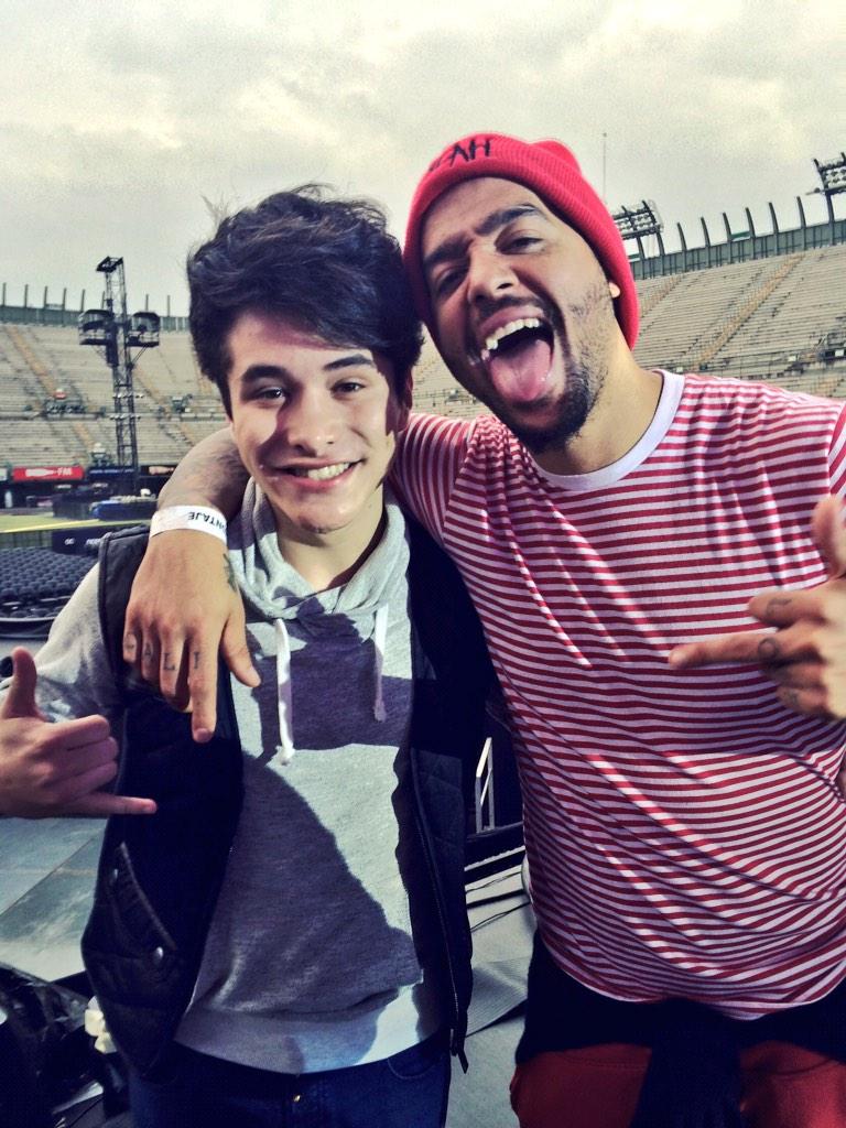 atlgarza's tweet photo. #EverydayWereShuffling @SkysNuts http://t.co/Aqoy4e6e1B