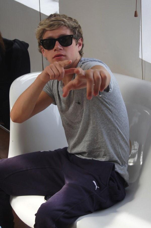 Sup guys I'm new. (Not to Rp) please do me a favor and rt?