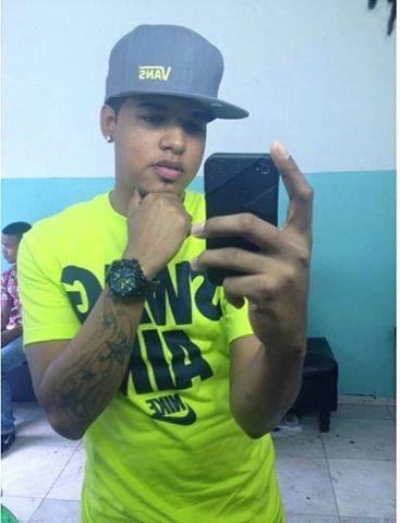 LaBulovista's tweet photo. Quiien Es El ? Pzzz' Ya Ustedes Lo Conocen (No Se Haqan) Maiicol "My Fustraciion" @BulovaTeam  @Bulovasfamily http://t.co/gD125yt9Eu