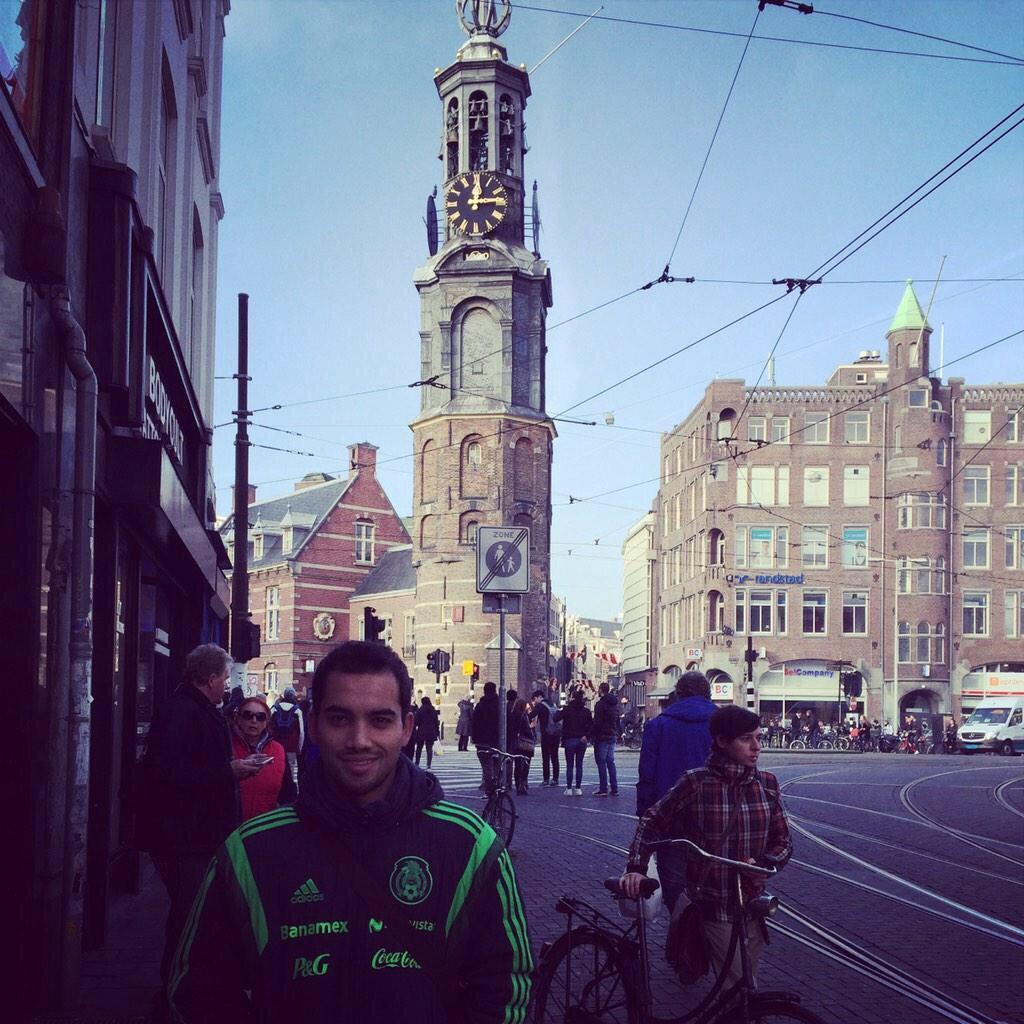AldreteFans's tweet photo. Alguien 😍 disfrutando de Amsterdam 👌 http://t.co/PmjC2wVLq9