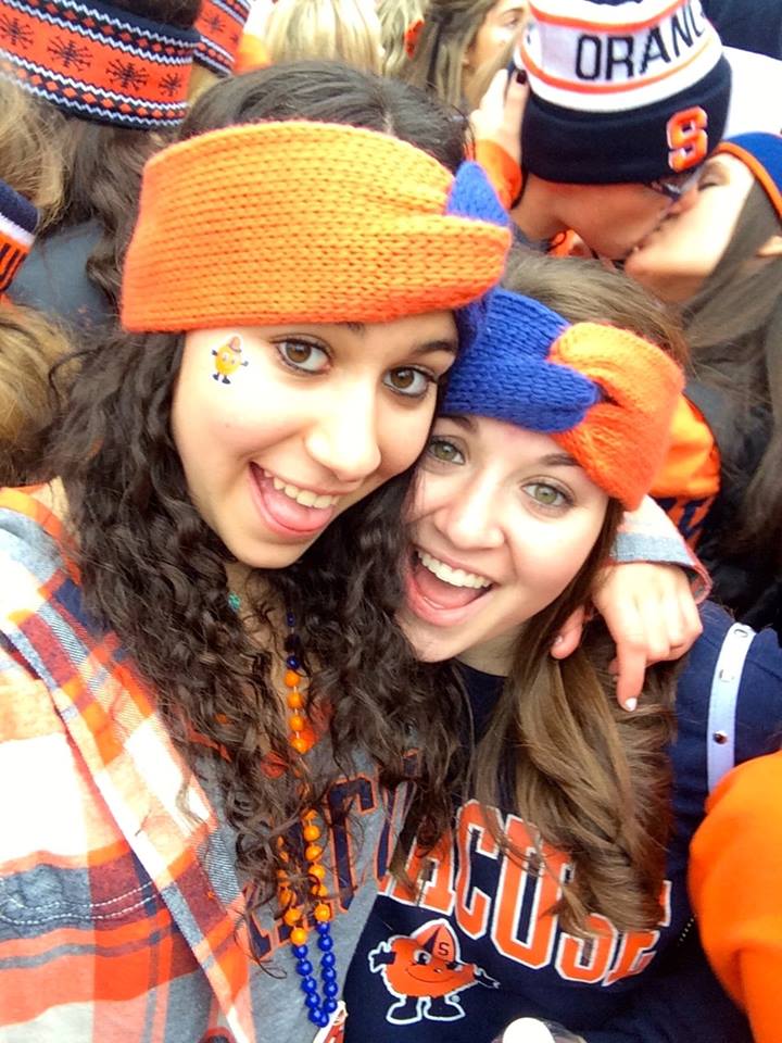 SU_Makeouts's tweet photo. Getting tail at the tailgate #SUmakeouts http://t.co/DgJquqEEYQ