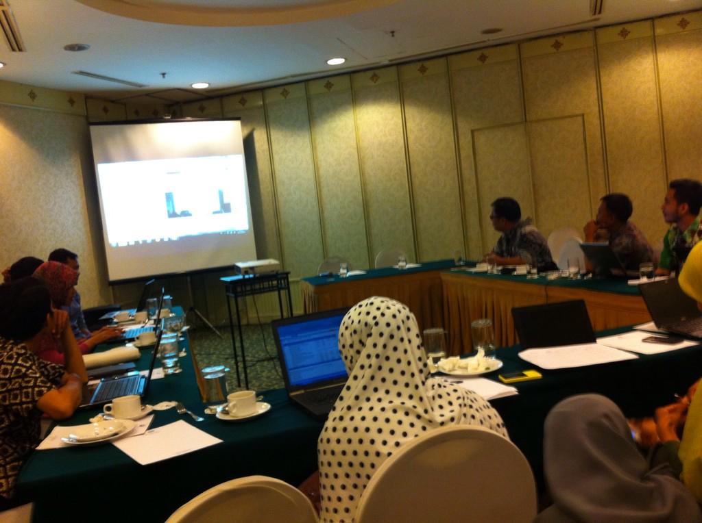 Jagongan Social Media dan pengelolaan PPID dgn <a href="/KPUJateng/">Pilpres 9 Juli</a> cc <a href="/danar00/">다날</a> <a href="/InfoPattiro/">PATTIRO</a> <a href="/PattiroSemarang/">PATTIROS</a>