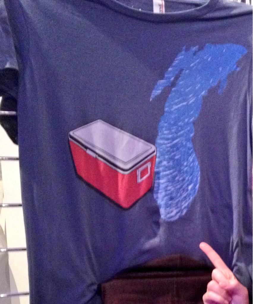 erica_g's tweet photo. Cooler by the lake!!! #bom2014 #BOM14 #milwaukee #mke #tshirts http://t.co/lKkwsXsvVf