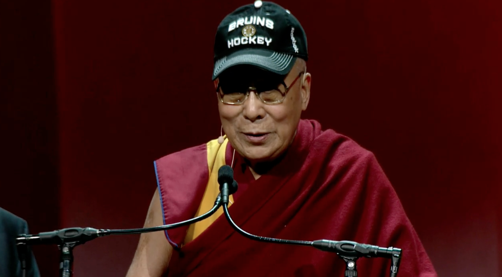 NHLBruins's tweet photo. The Dalai Lama makes a special visit to @tdgarden. #BehindTheB http://t.co/UZZGpGTvDV