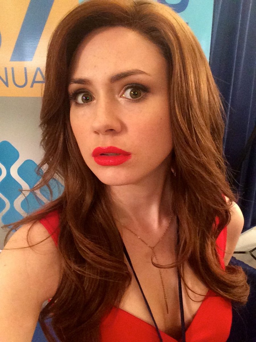 "And here's…this guy." Bow down to this bae, betches. #CrushedIt #CourageousKitty #SelfieABC