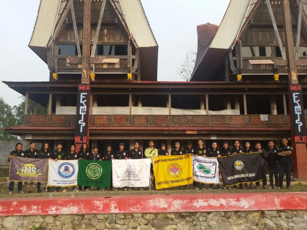 fkjabarbanten's tweet photo. Suasana di toraja @HMS_UPI @Unjani_HMS @hmtsunla @HMS_UNSWAGATI HMS UNISMA http://t.co/Bq117TsxFT