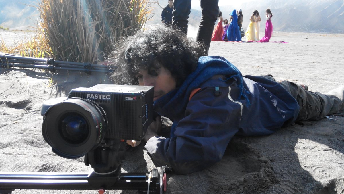 WowoHSV's tweet image. Sambil tiduran di pasir untuk ambil slowmotion kaki model2 cewek pake #Fastec #TS3Cine di #Bromo.