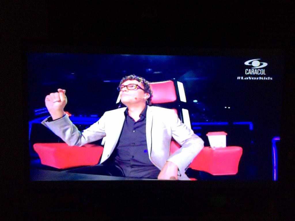 AndresCepedaWT's tweet photo. El talento de los niños de #LaVozKids es motivo de alegría y emoción cada noche 😄✌️ http://t.co/j1QREjNyK0