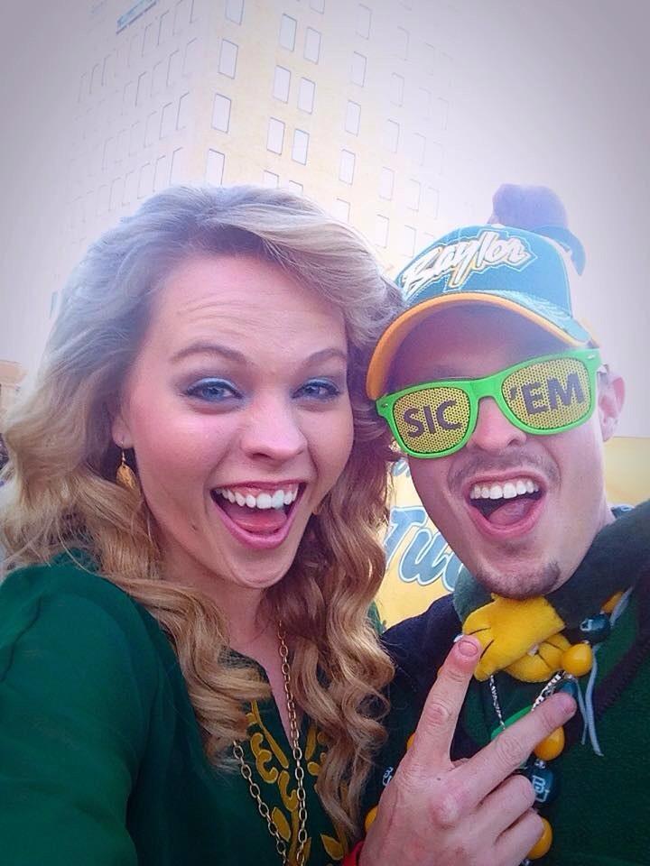 HollStars1's tweet photo. More pics of holly at the homecoming game/ parade at @Baylor http://t.co/sVibohDN1G