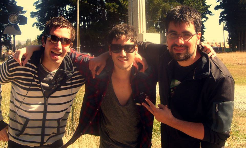 PuntoSeguidoCL's tweet image. [Cine] #ViviendoDesconectado (@VDesconectado)... Próximamente :o  cc. @Xodaaaa @Vardoc @turniostudio