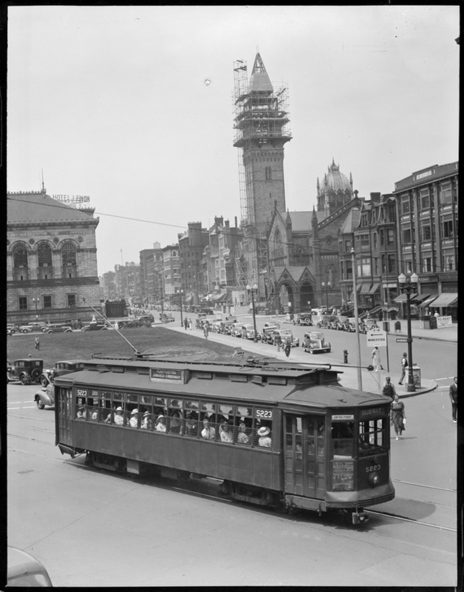 streetcartracks's tweet photo. A streetcar crosses Copley Square at street level prior to Huntington Avenue Subway construction. #boston #greenlineE http://t.co/qWM0HxHrua