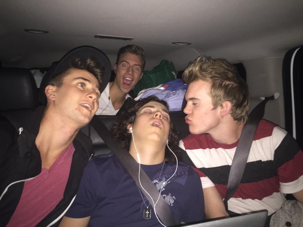 tannerjaymyler's tweet image. “@beyond5official: 🎶On the road again🎶 #SleepyTJ #HomeworkOverload 😴😂 http://t.co/oGCVat7f1a” 🚙🙌😂😂😂😂