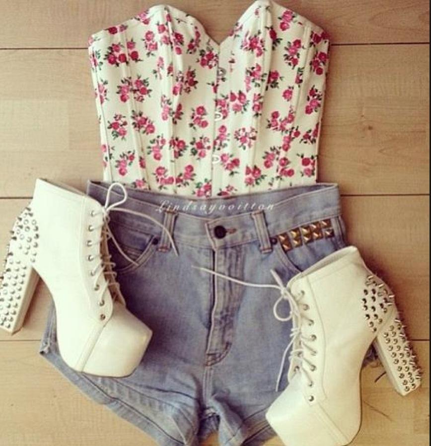 GirlsStylePosts's tweet photo. Would you use this cute outfit? Retweet for YES, Ignore for NO. 😍 #fashion #itgirls http://t.co/v7Sc3PCGTV