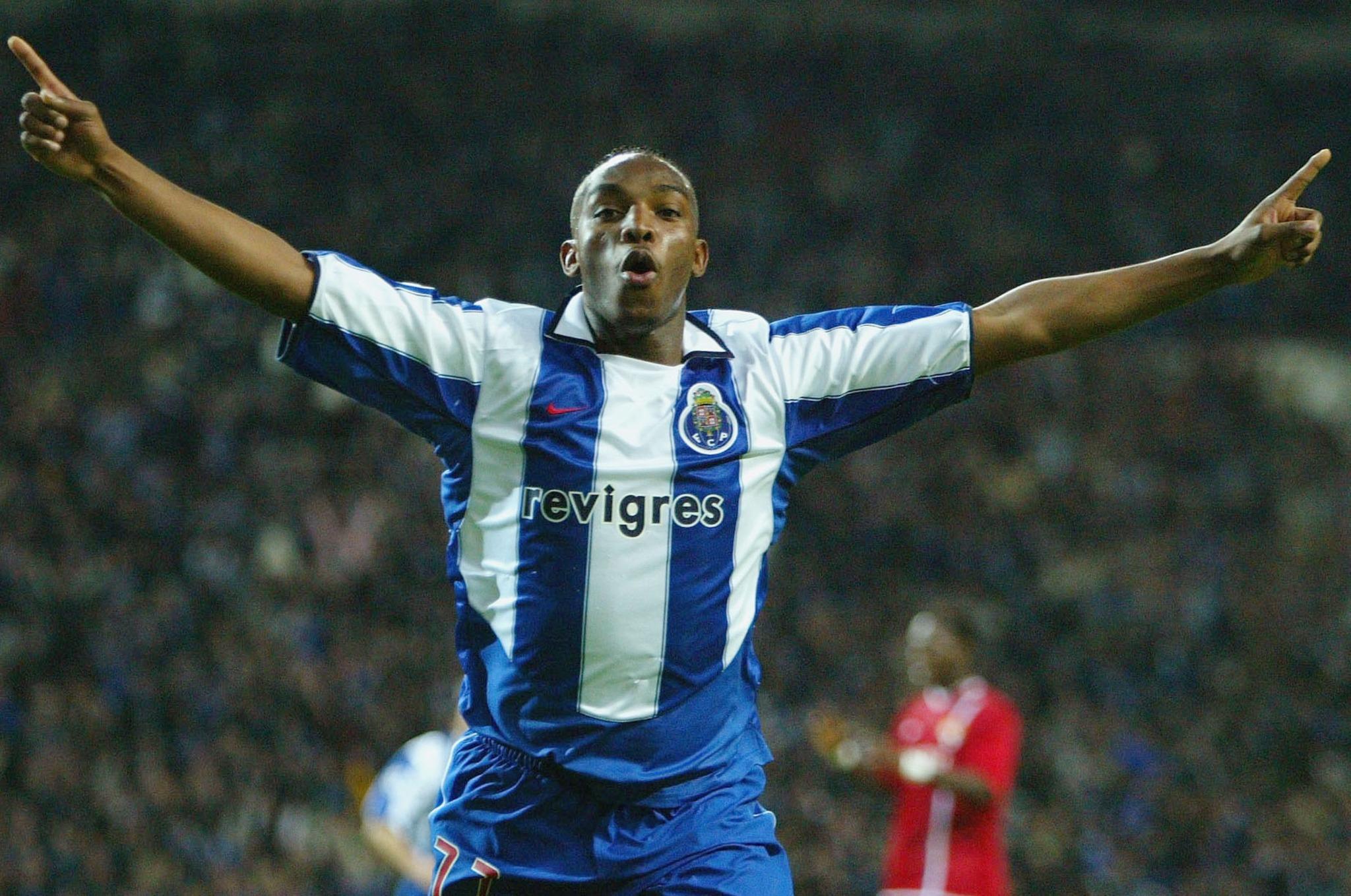 Benni McCarthy scored 4 times in  season, & hes 37 today. Happy Birthday 
