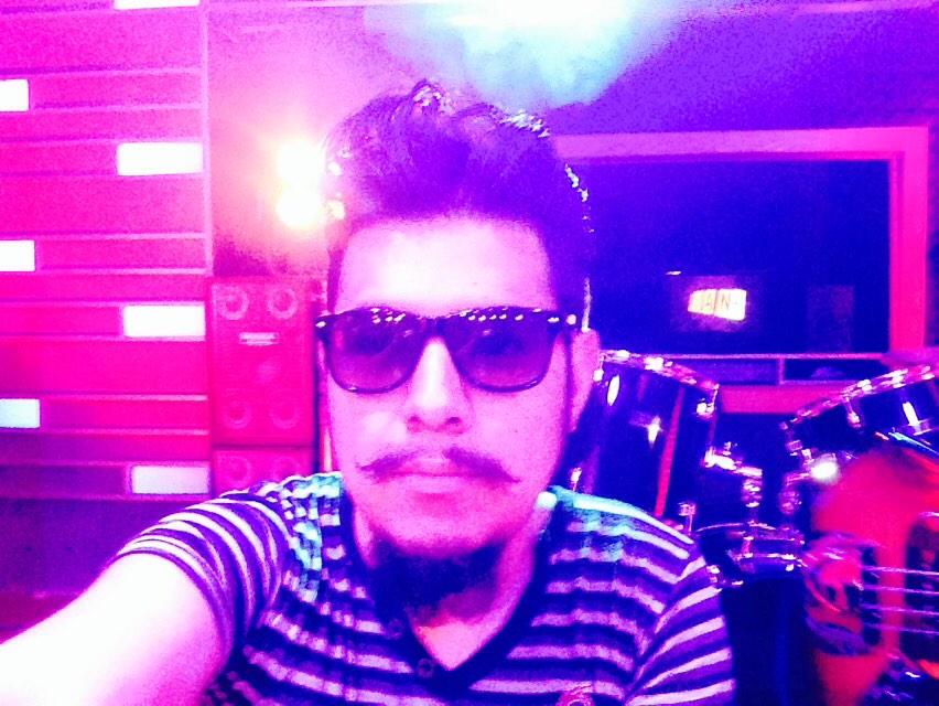 donoroma's tweet photo. Plan B!! Grabando promoción con la patrona! http://t.co/32GSIrmD8i