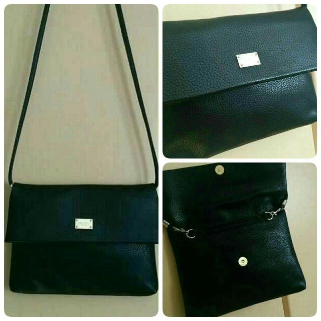 netwabcom's tweet image. 『クラッチバック♪ブラック(¥2,980)』 フリマアプリ「メルカリ」で販売中♪ item.mercariapp.com/jp/m801547115