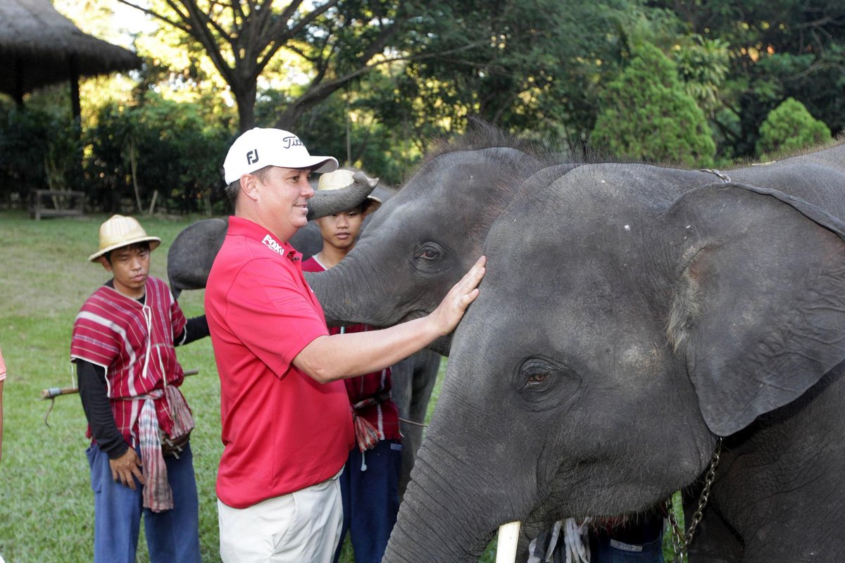 <a href="/JasonDufner/">Jason Dufner</a> visits the Mea Saa Elephant camp before the start of the #ChiangmaiGolfClassic presented by PTT